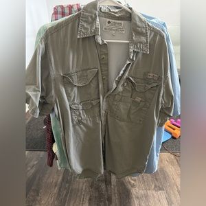 Men’s short sleeve Columbia button up